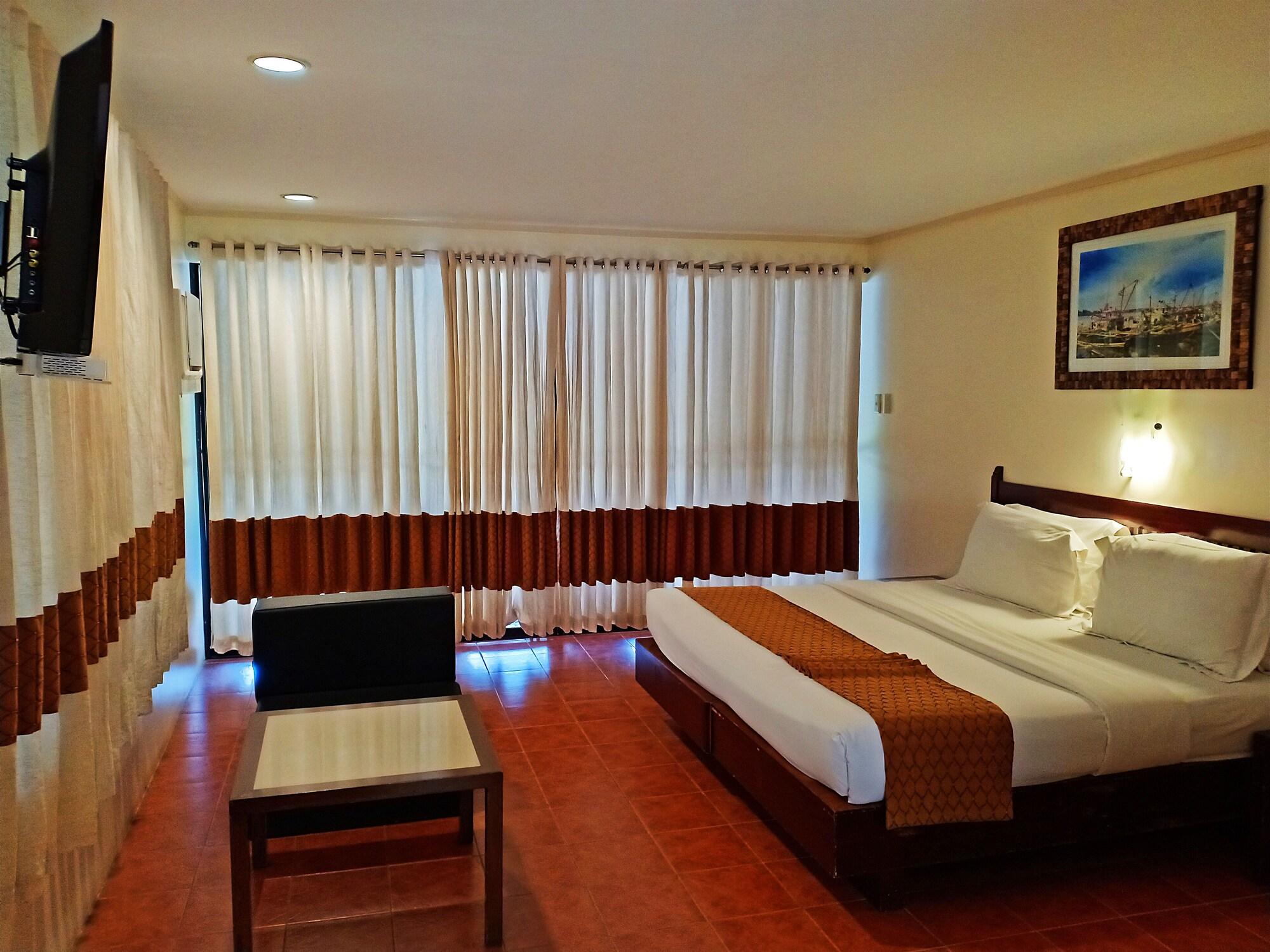 San Antonio Resort Roxas City Exterior photo