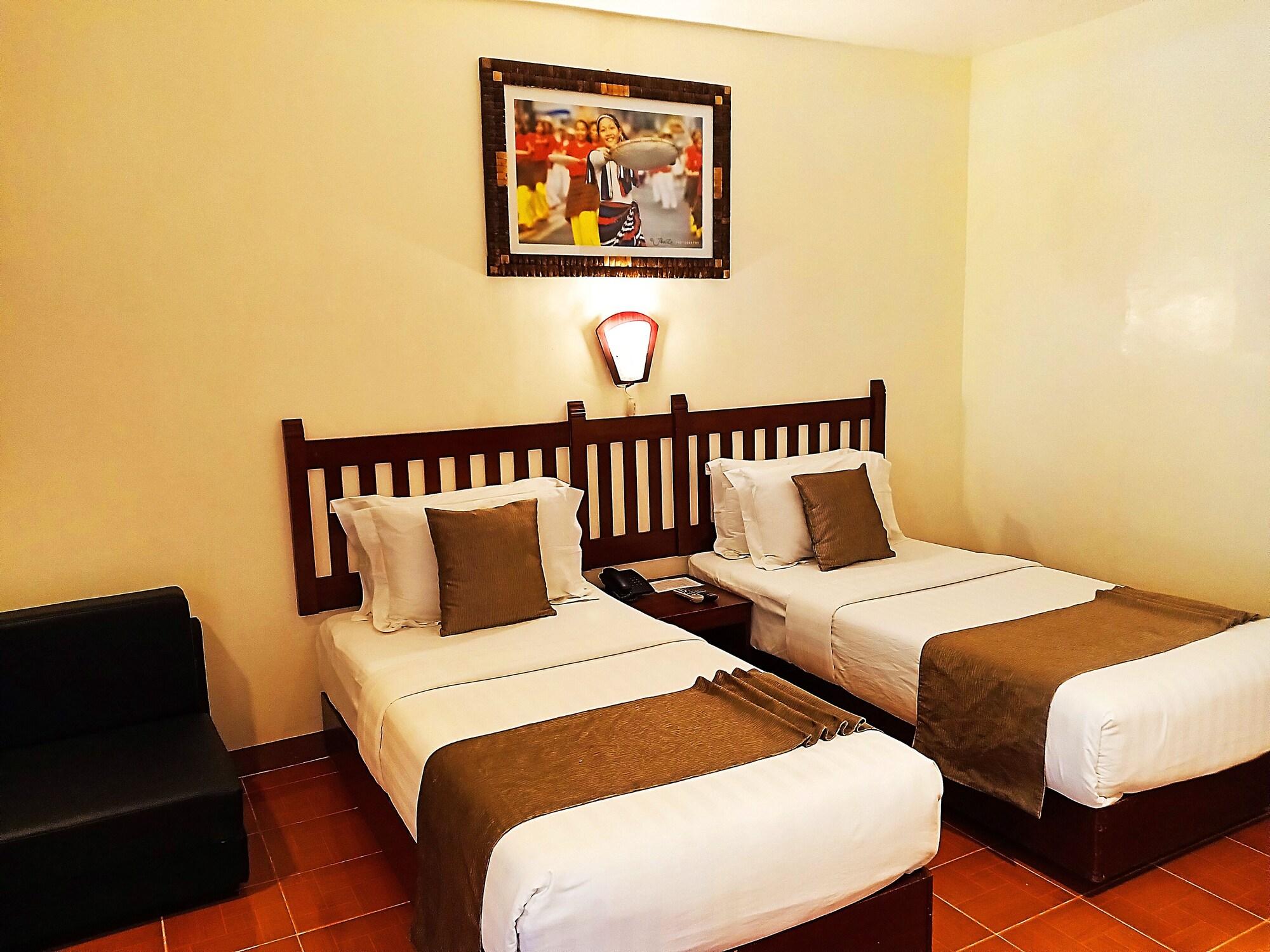 San Antonio Resort Roxas City Exterior photo