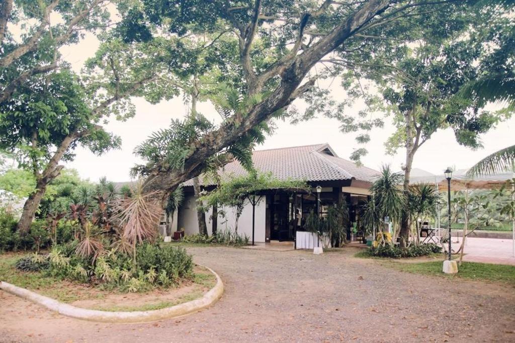 San Antonio Resort Roxas City Exterior photo