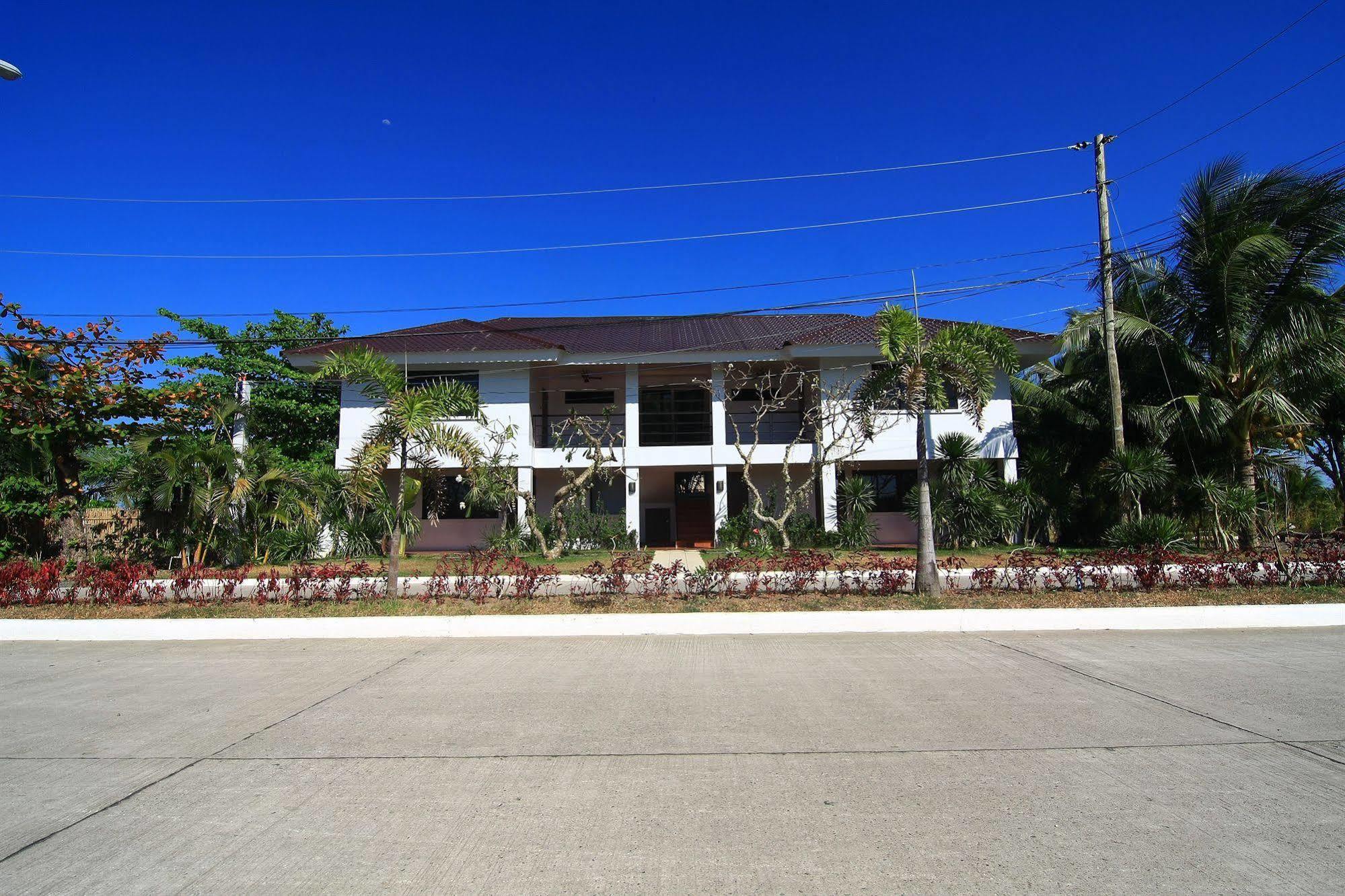 San Antonio Resort Roxas City Exterior photo